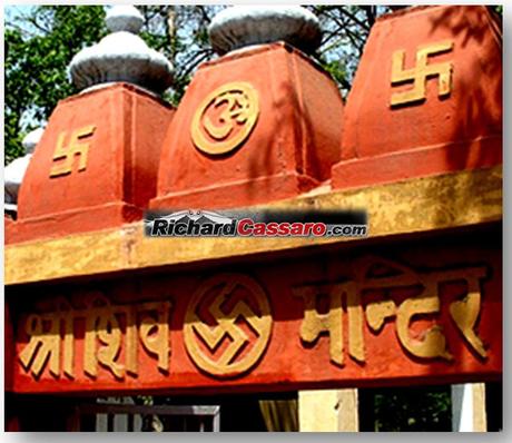 Hindu-Temple-Swastikas