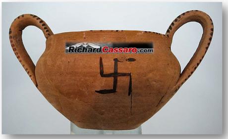 Swastika-on-Minoan-Pottery-Crete