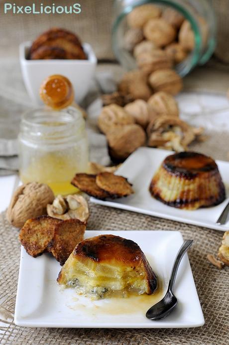 Tortini di Roquefort e Pere al Miele di Cardo con Cialdine di Noci e Pera