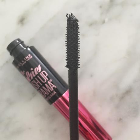 MAKEUP REVIEW: MAYBELLINE PUSH UP DRAMA
