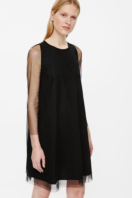 Abbiamo lasciato la saliva sulla nuova collezione di COS