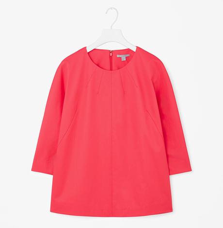 Abbiamo lasciato la saliva sulla nuova collezione di COS