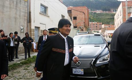 Evo Morales affondato dalle accuse di corruzione