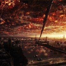 La distruzione di Londra nella nuova immagine di Independence Day: Rigenerazione
