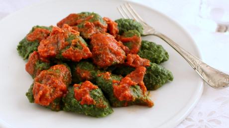 Spinaci al sugo