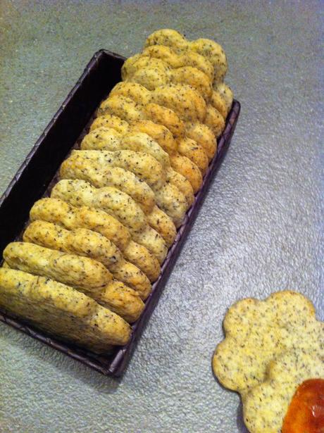 FROLLINI AL GRANO SARACENO AROMATIZZATI AL TE' AI FRUTTI DI BOSCO