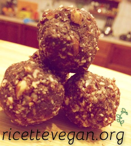 ricettevegan.org - tartufi cacao e nocciole