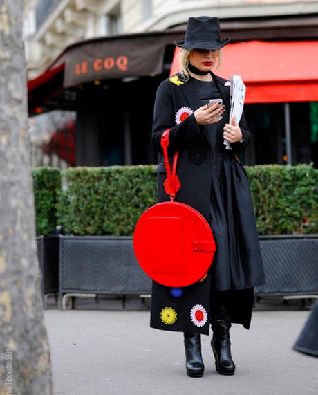 Per non sbagliare compriamoci una borsa rotonda