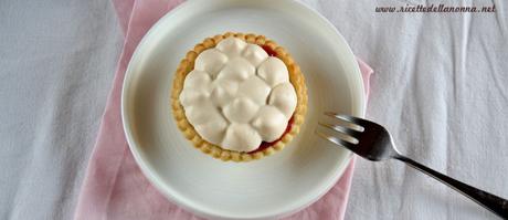 crostatine-con-marmellata-di-ribes-rosso-meringate