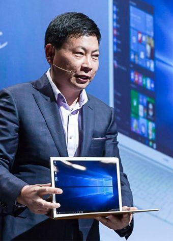 Huawei MateBook riceve cinque premi durante il MWC 2016