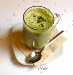 Dove bere un matcha latte a Milano: Mantra Raw Vegan