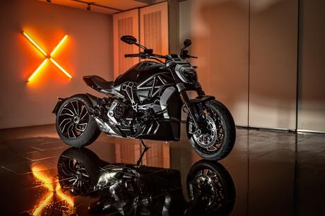 Ducati X-Diavel 2016 - Details