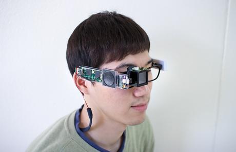 Smart glasses: ora si possono anche digitare testi