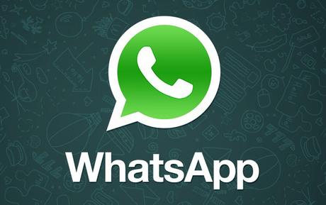 WhatsApp iOS permette di mandare documenti