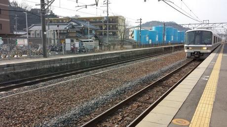Un treno locale nella zona di Shiga