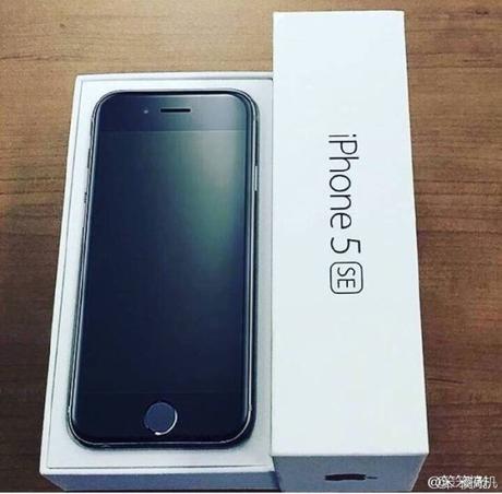 iPhone 5 SE box