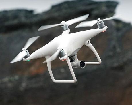 DJI presenta Phantom 4: il Drone del futuro