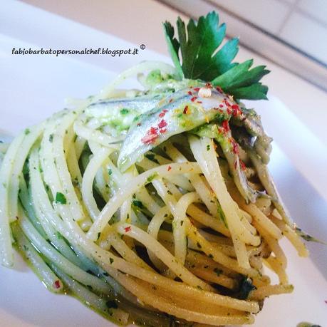 Spaghetto di Gragnano al verde con alici marinate