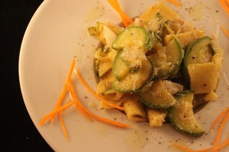 Maltagliati alla curcuma con zucchine e baccalà