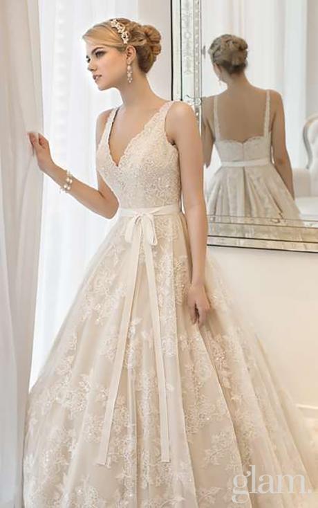 -abito-da-sposa-taglie-forti-online-elena-strascico-corto-scollo-v-tessuti-raso-e-pizzo-