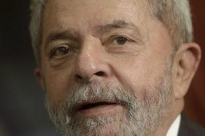 L'ex presidente del Brasile Luiz Inacio Lula da Silva è stato arrestato per corruzione