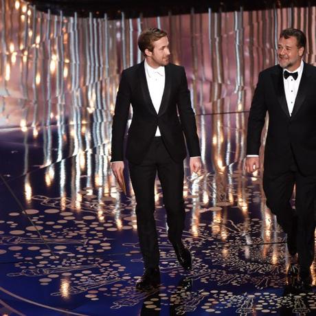 Ryan-Gosling-Russell-Crowe-Oscars-2016-Moments-Vogue-26Feb16-Getty_b_1440x960