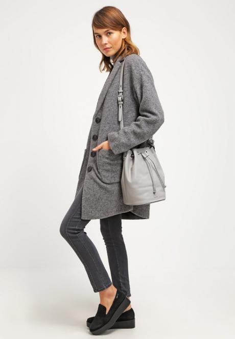 Cappotti per tutte, i modelli must-have last minute Cappotto Armani Zalando