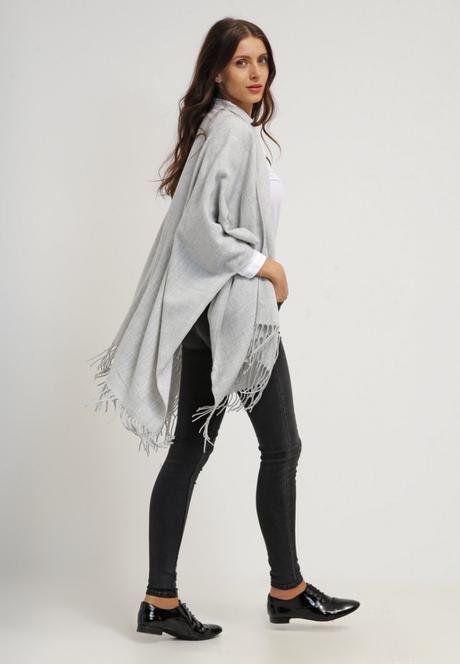 Cappotti per tutte, i modelli must-have last minute Mantella Zalando