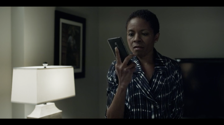 Anche Celia Jones ha un OnePlus 2