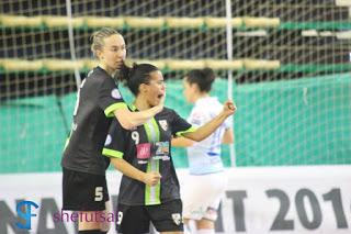 Kick Off calcio a 5 femminile, Vieira ed Atz festeggiano il gol