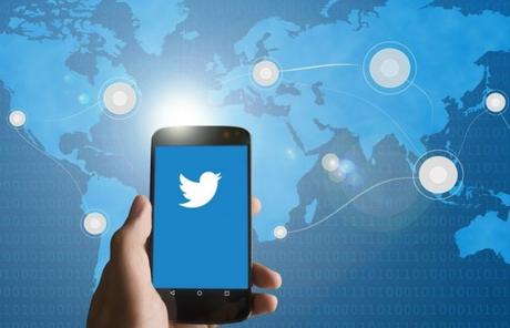 Twitter aggiorna Moments: ora il traffico va agli editori