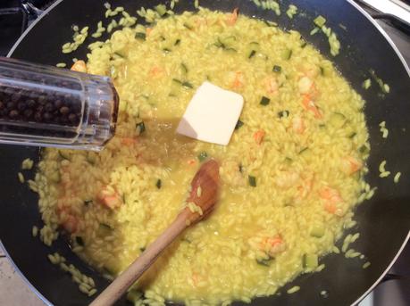 RISOTTO ZUCCHINE GAMBERI E CURCUMA