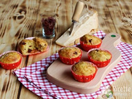 Muffin mirtilli secchie e parmigiano