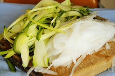 Daikon saltato in padella con verdure e spezie