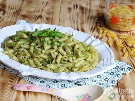 Pasta con fave e piselli