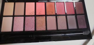 MakeUp Revolution - Palette New-Trals Vs Neutrals Review