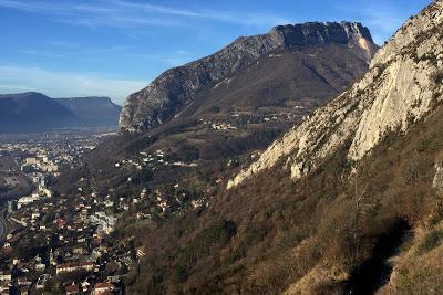 Grenoble, alla fine di ogni strada si vede apparire una montagna