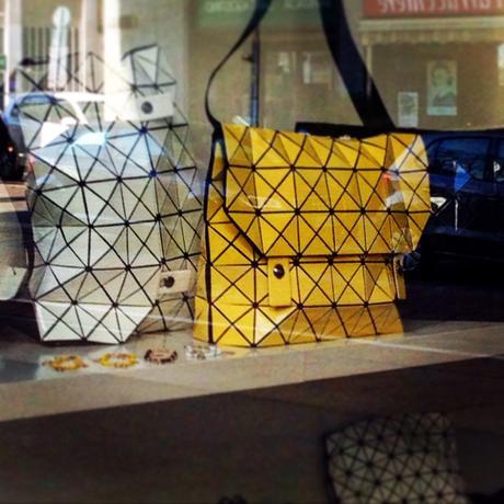 Issey Miyake bags: un dupe che quasi quasi… Issey Miyake bags: un dupe che quasi quasi…