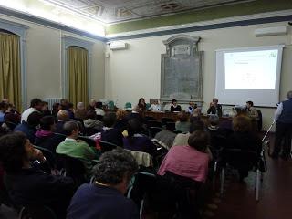 PAVIA. Solidarietà ai dipendenti dei Servizi Sociali e sospeso l’uso della sala San Martino per potenziarne la sorveglianza.