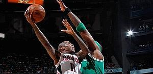 Jamal Crawford contro i Celtics. Ap