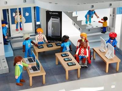 Nasce per tutti gli appassionati Apple gli Mini-Apple Store realizzati da PlayMobil (Video)