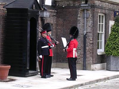 CAMBIO DELLA GUARDIA