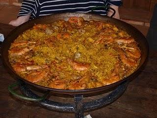 Di sole, caldo e paella