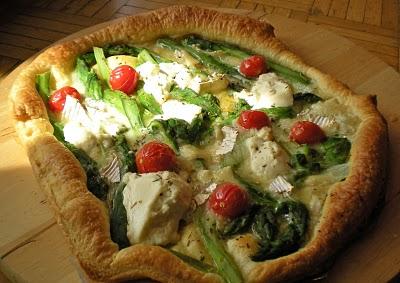 Tarte con Asparagi, Pomodorini e Formaggio di Capra