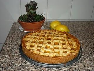 Crostata di pesche e amaretti