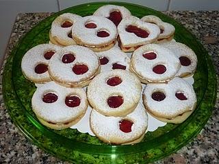 Biscotti di frolla leggera con marmellata