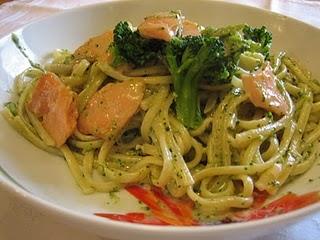 Linguine con salmone e broccoli