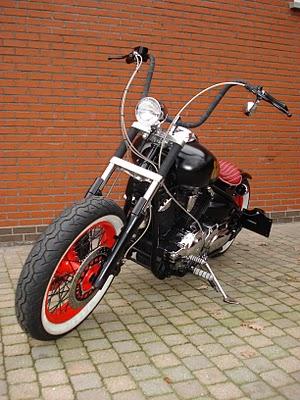 Yamaha Dragstar 1100 oldscool bobber build by Geert Baudet