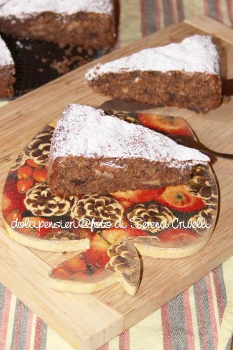 TORTA PROFUMATA AL CARDAMOMO CON MELE E CIOCCOLATO di Dolcipensieri