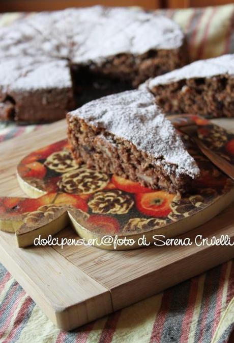 TORTA PROFUMATA AL CARDAMOMO CON MELE E CIOCCOLATO di Dolcipensieri